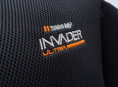 Lehátko Invader Ultra Black 8 nohové Lehátko Invader Ultra Black 8 nohové